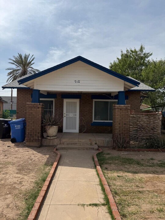 710 S 1st St in Phoenix, AZ - Building Photo