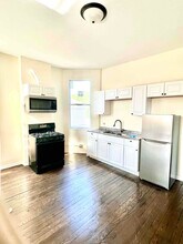 822 N Lawndale Ave, Unit 2F in Chicago, IL - Building Photo - Building Photo