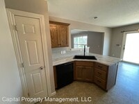 2902 Marguerite Dr photo'