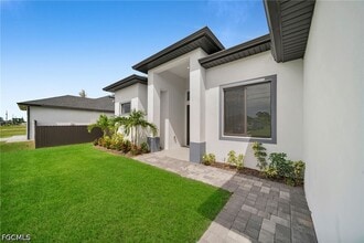 3423 NE 13th Ave in Cape Coral, FL - Building Photo - Building Photo
