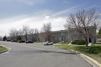 Meadows Townhomes Apartments in Fort Lupton, CO - Building Photo - Building Photo