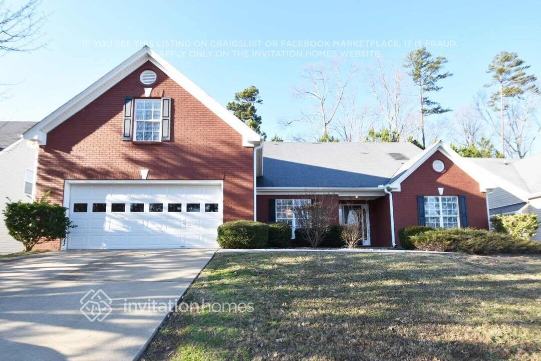 1025 Chapel Hill Dr SE in Lawrenceville, GA - Building Photo