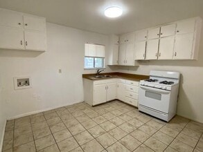 1811 W Sanford St in Arlington, TX - Building Photo - Building Photo