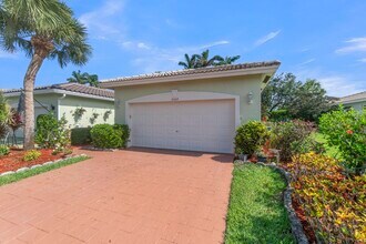 10664 Royal Caribbean Cir in Boynton Beach, FL - Building Photo - Building Photo