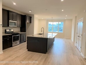 302 Arose Ln in Middletown, NJ - Building Photo - Building Photo
