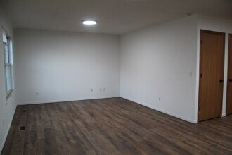 2225 Columbus Cir in Warrenton, MO - Building Photo - Building Photo