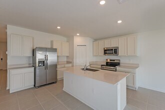 2778 Pioneer Trl in Eagle Lake, FL - Building Photo - Building Photo