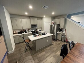 8412 Cottage Rose Dr in Austin, TX - Building Photo - Building Photo