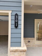 301 Fraley Dr in Woodstock, GA - Building Photo - Building Photo