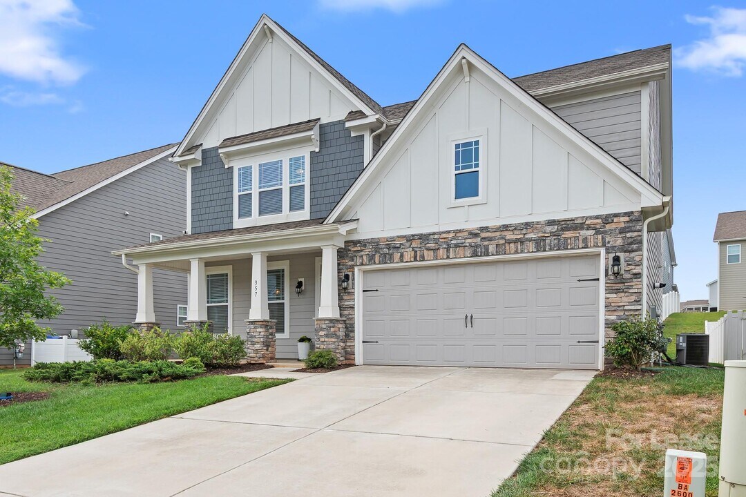 357 Preston Rd in Mooresville, NC - Building Photo