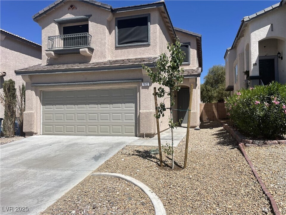 7022 Salt Marsh Ct in Las Vegas, NV - Building Photo