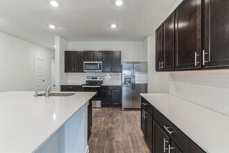 309 Pedernales Ln in Hutto, TX - Building Photo - Building Photo