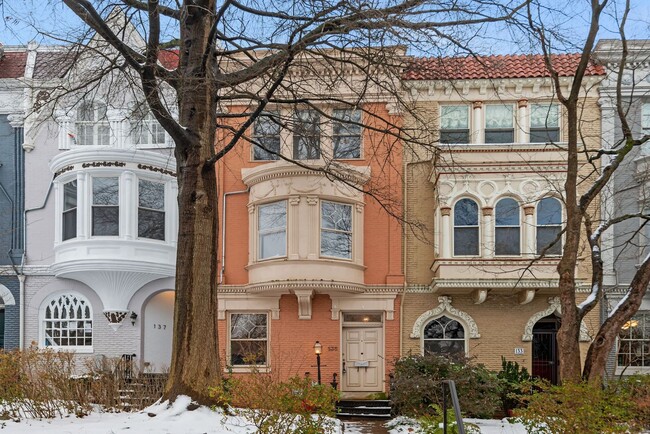 property at 135 North Carolina Ave SE