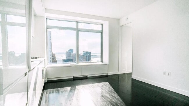 123 Washington St in New York, NY - Building Photo - Building Photo