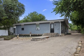 506 W Grady Dr in Austin, TX - Building Photo - Building Photo