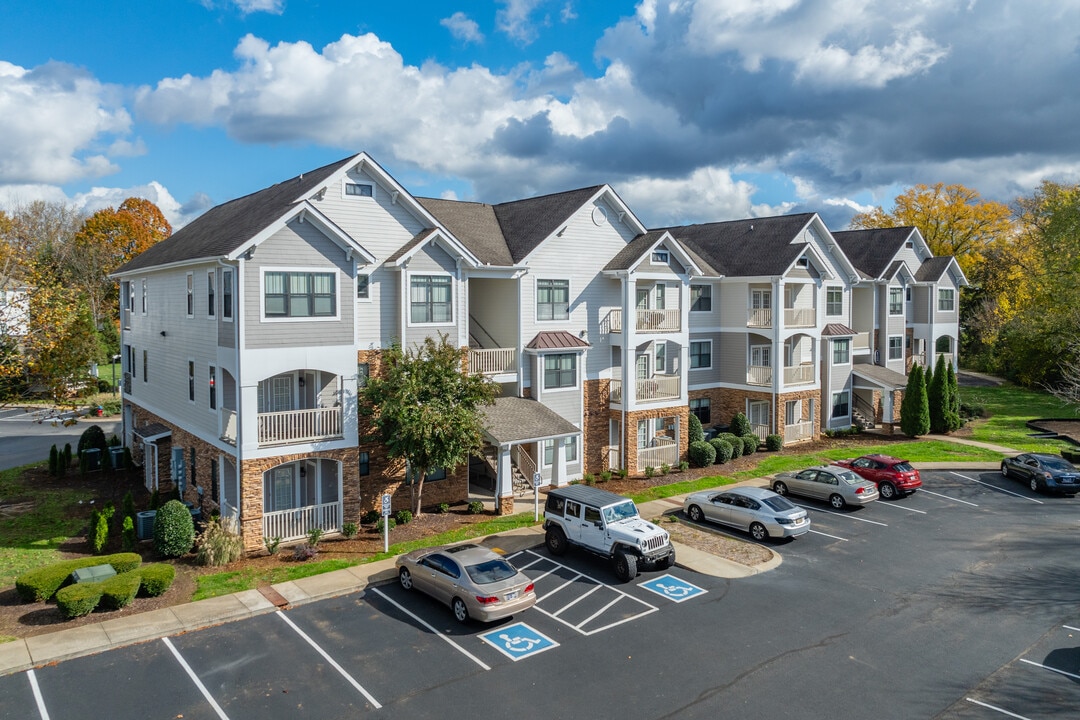 Richland Falls in Murfreesboro, TN - Foto de edificio