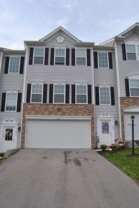 248 Grace Manor Dr in Coraopolis, PA - Building Photo