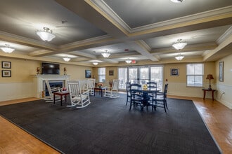 ABBINGTON AT THE PARK in Alliance, OH - Building Photo - Interior Photo