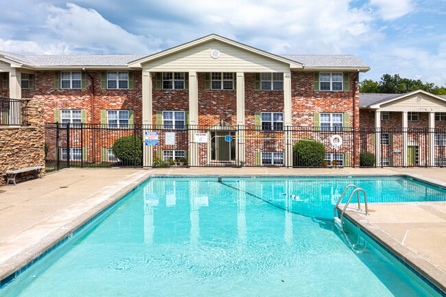 Columbia Crossing in Columbia, MO - Building Photo - Building Photo