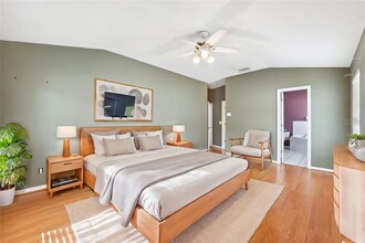 2329 Towering Oaks Cir in Seffner, FL - Building Photo - Building Photo