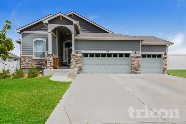 property at 1804 Ruddlesway Dr
