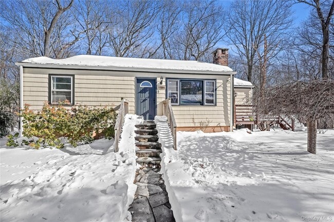 property at 37 Ridgeland Rd