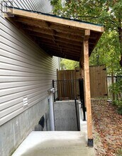 60 Sasco Way in Essa, ON - Building Photo - Building Photo