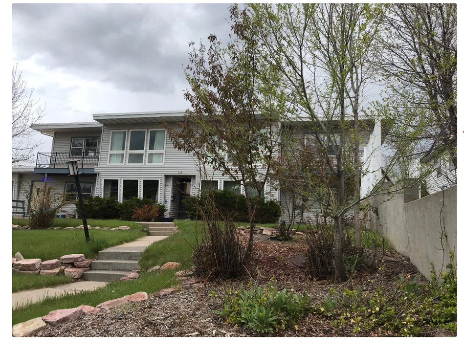 728 St Charles St in Rapid City, SD - Building Photo
