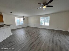 12196 Diamond Springs Dr in Jacksonville, FL - Building Photo - Building Photo