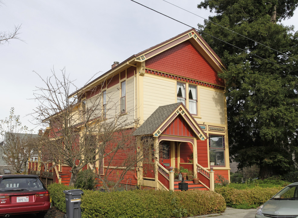 100 Prospect St in Petaluma, CA - Building Photo