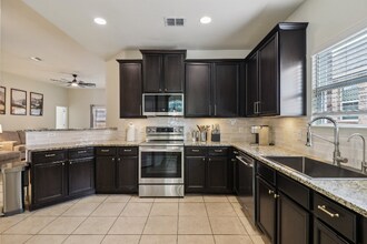 11914 Luckey River in San Antonio, TX - Foto de edificio - Building Photo