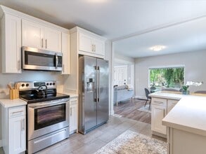 7302 11th Ave NE in Seattle, WA - Building Photo - Building Photo