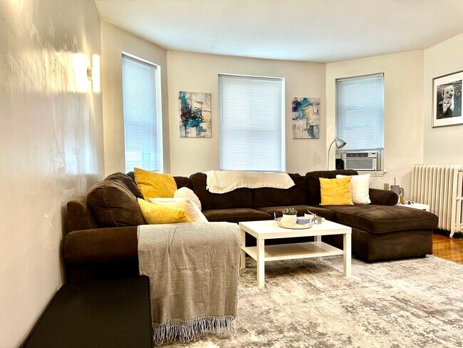 21 Westbourne Terrace in Brookline, MA - Foto de edificio - Building Photo