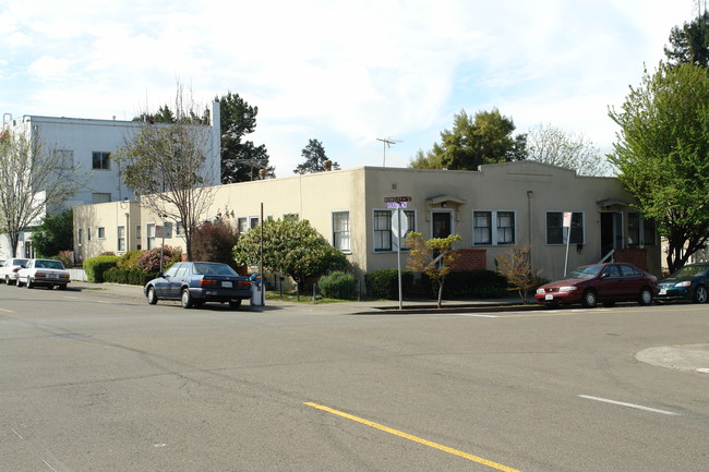 1542 Berkeley Way in Berkeley, CA - Building Photo - Building Photo