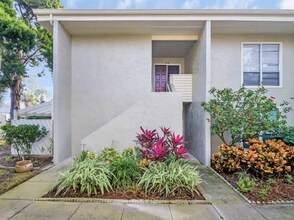 616 Windrush Bay Dr, Unit 616 in Tarpon Springs, FL - Building Photo - Building Photo