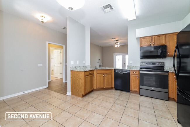 144 Lake Daisy Terrace in Winter Haven, FL - Building Photo - Building Photo