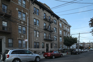 2538 43rd Ave Apartments