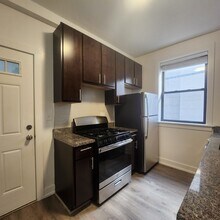 820 W Waveland Ave, Unit 1 in Chicago, IL - Building Photo - Building Photo