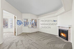 5334 Beacon Hill Cir in Murray, UT - Building Photo