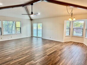 128 Siesta Ct in Granbury, TX - Building Photo - Building Photo