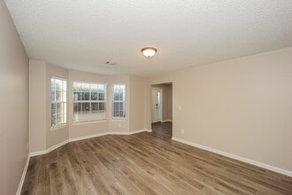 1103 Village Oaks in Jonesboro, GA - Building Photo - Building Photo