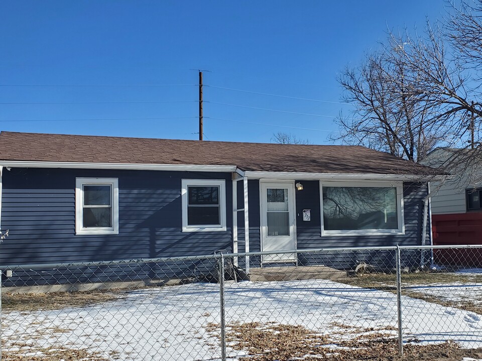 313 McFarland Ave in Cheyenne, WY - Building Photo