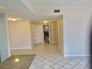 3500 Coral Wy in Miami, FL - Building Photo - Building Photo