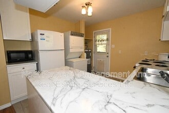 41 Moore St in Kitimat, BC - Building Photo - Building Photo