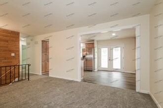 548 Goldwood Dr in Ballwin, MO - Building Photo - Building Photo