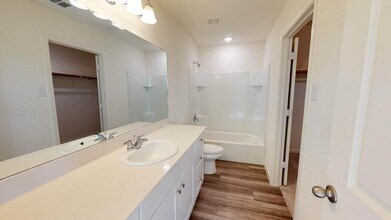 10138 Red Orchid Dr in Houston, TX - Building Photo - Building Photo