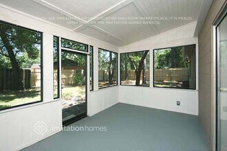 100 Laguna Ct in Sanford, FL - Foto de edificio - Building Photo