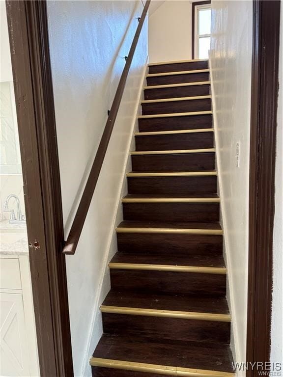 property at 104 Balbach Dr