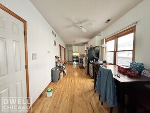 920 N Paulina St, Unit 2 in Chicago, IL - Foto de edificio - Building Photo