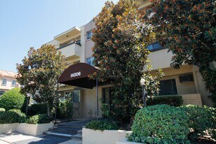 14306 Riverside Dr in Los Angeles, CA - Building Photo